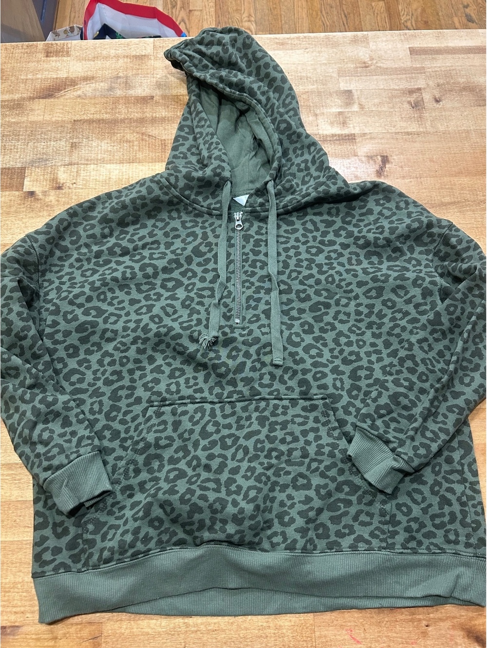 Time and Tru Medium Green Leopard Print Hoodie Sweatshirt